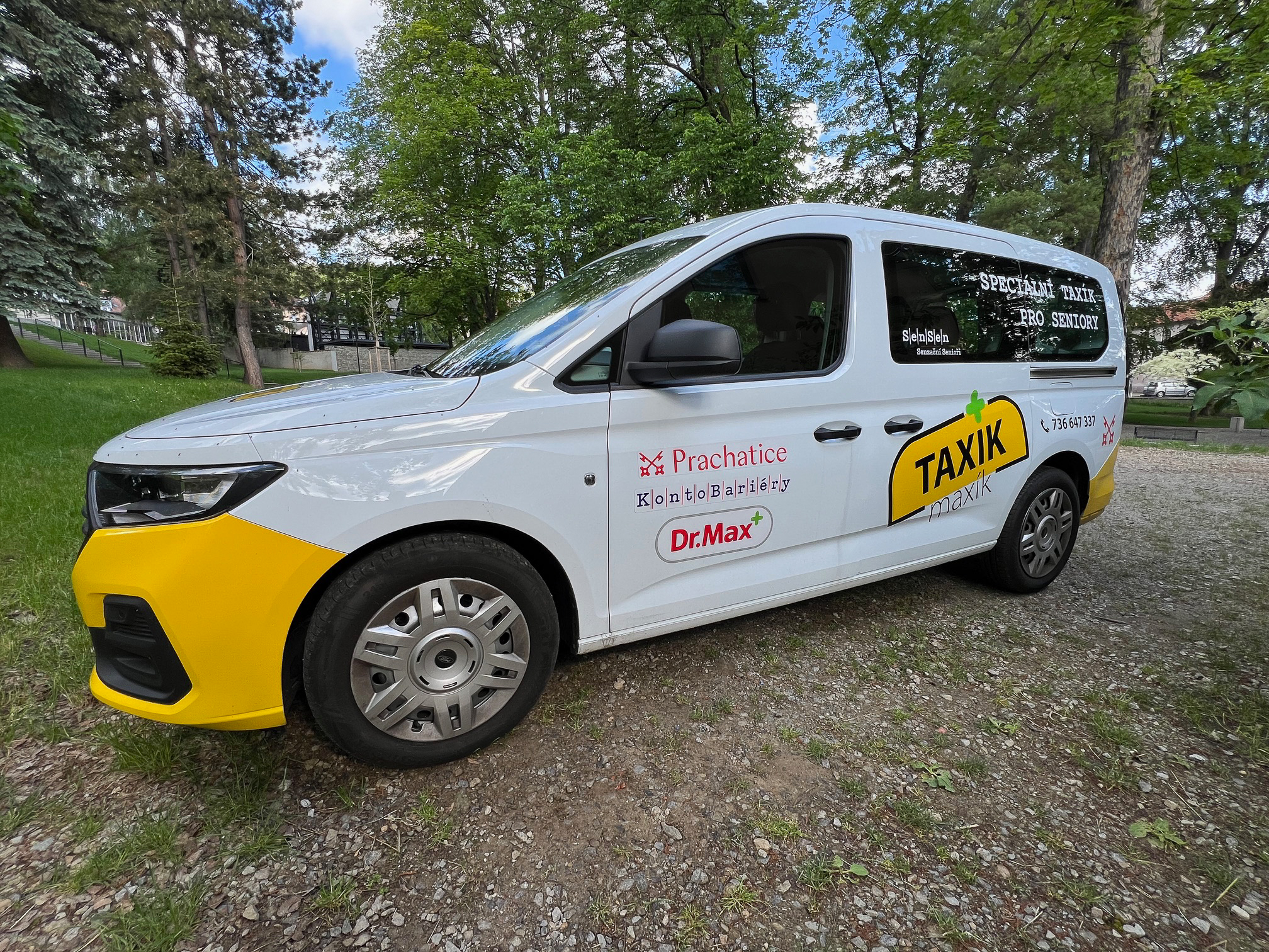 Taxík Maxík - doprava pro seniory